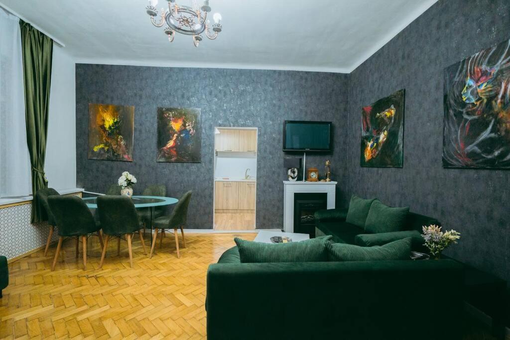 House Of Art Apartment Bucharest Exterior photo